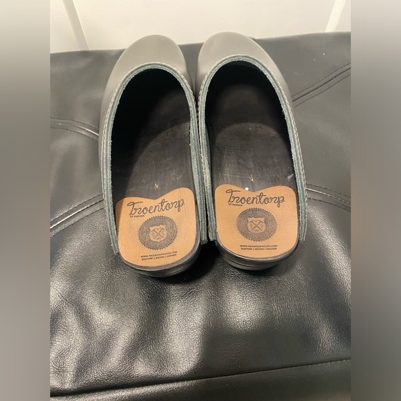 Trogentorp gray clogs size 40 with wooden soles and stud details - Picture 4 of 11